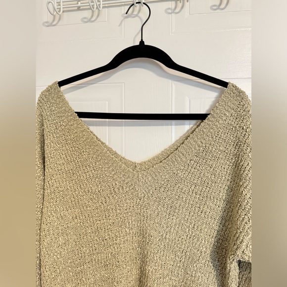 Unbranded V-Neck Army Green Long Sleeve Sweater Small - Picture 2 of 5
